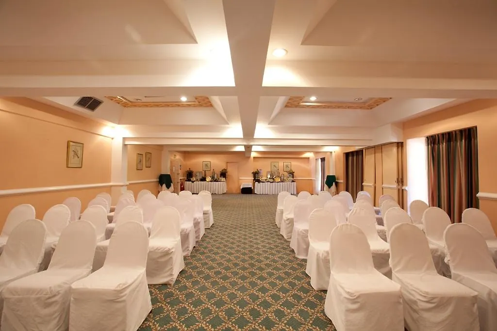 Coco Reef Resort & Spa Crown Point