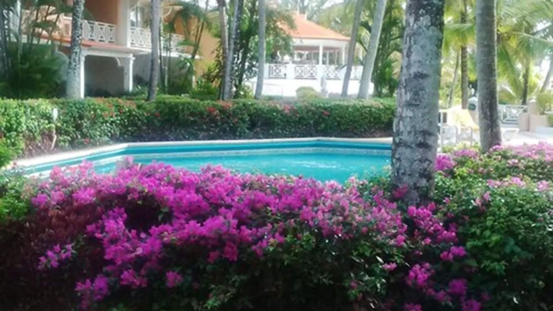 Coco Reef Resort & Spa Crown Point