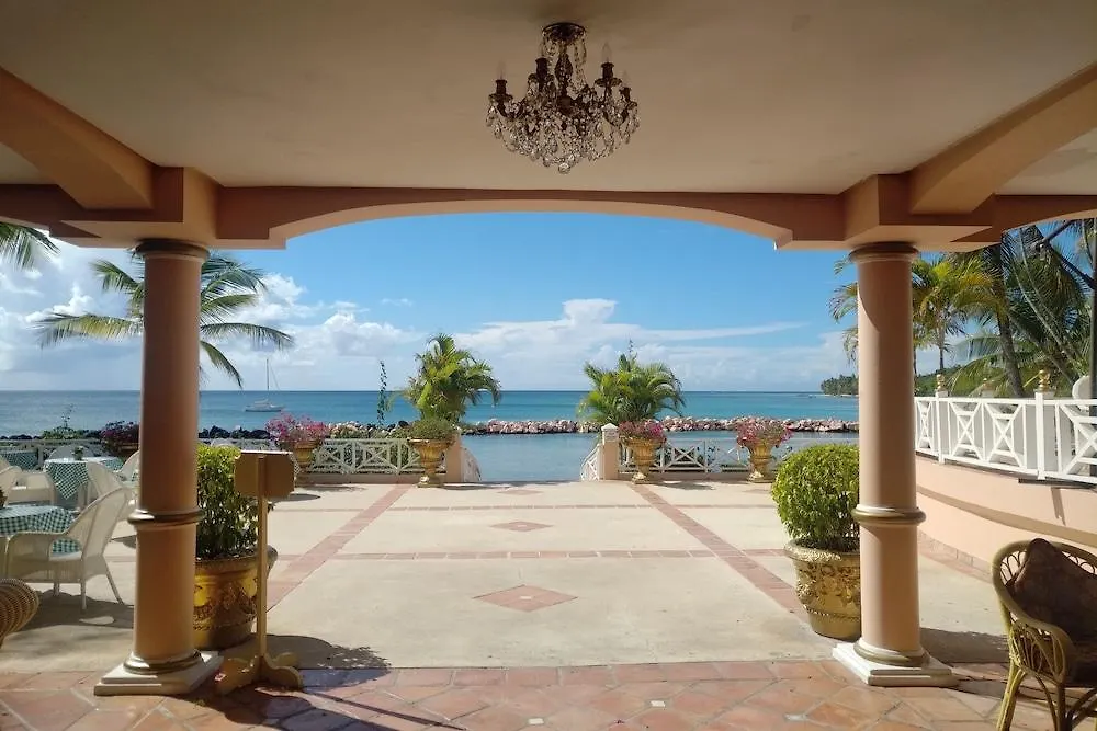 Coco Reef Resort & Spa Crown Point