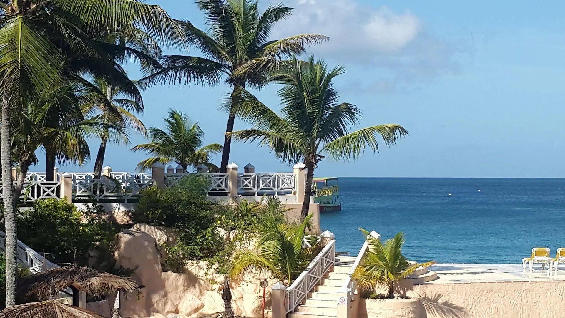 Coco Reef Resort & Spa Crown Point